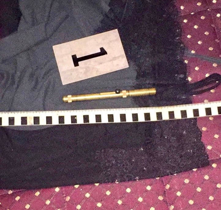 Uhapšena Podgoričanka: Pronašli joj pištolj sa metkom u cijevi Uhapšena Podgoričanka: Pronašli joj pištolj sa metkom u cijevi