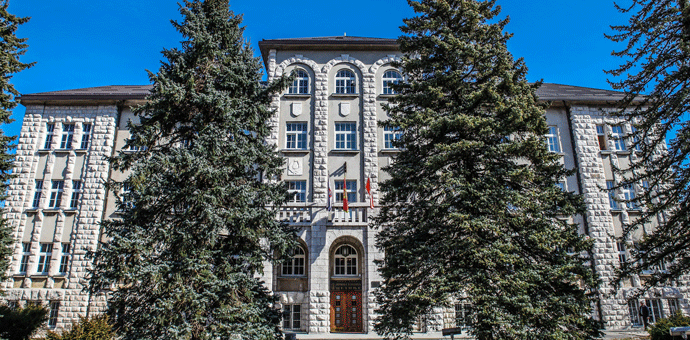 Dug Prijestonice Cetinje manji za milion eura Foto: Gardasevic Photography