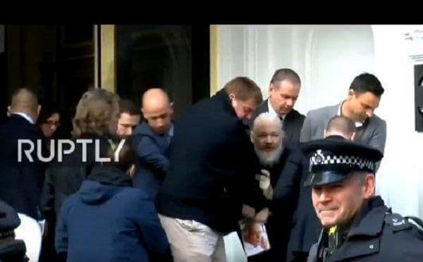 Ekvador: Nijesmo znali za bilo kakav zahtjev za izručenje Asanža Ekvador: Nijesmo znali za bilo kakav zahtjev za izručenje Asanža