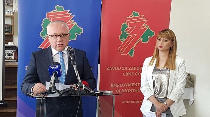 Mustafić: Stvaramo ambijent u kojem će poslodavci vidjeti interes da zaposle domaće radnike Mustafić: Stvaramo ambijent u kojem će poslodavci vidjeti interes da zaposle domaće radnike