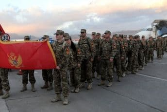 Dva crnogorska vojnika idu u Irak Ilustracija