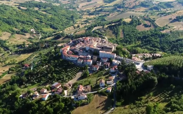 Prodaju kuće za euro, potrebna vam je samo lična karta Prodaju kuće za euro, potrebna vam je samo lična karta