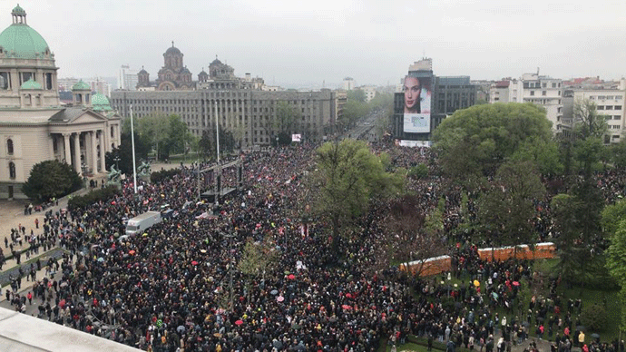 Iznijeti zahtjevi, rok vlastima do petka ili slijedi novi protest Foto: Istinomer.rs/Facebook; Ljiljana Bukvić/Danas; 1od5miliona Twitter