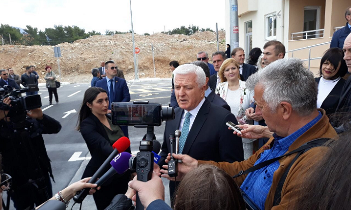 Marković o Mitropoliji: Niko ne može mimo zakona, pa ni crkva Marković o Mitropoliji: Niko ne može mimo zakona, pa ni crkva