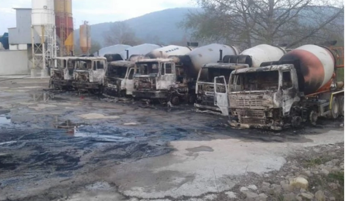 Upali usred noći, obezbjeđenju uperili pištolj u glavu, pa zapalili sve Upali usred noći, obezbjeđenju uperili pištolj u glavu, pa zapalili sve