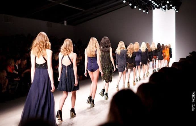 Ruski sveštenik kažnjen zbog učešća supruge na izboru za mis Ruski sveštenik kažnjen zbog učešća supruge na izboru za mis