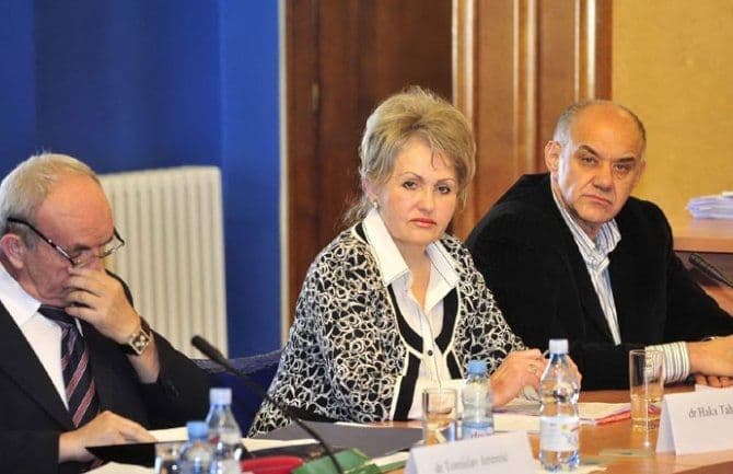 Doktori negiraju optužbe, tužiteljka traži dopunu nalaza Doktori negiraju optužbe, tužiteljka traži dopunu nalaza