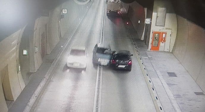 Preticao u Sozini i izazvao lančani sudar Preticao u Sozini i izazvao lančani sudar