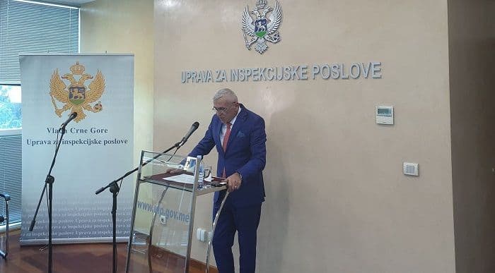 Na crno radilo 2.122 ljudi, njih 689 uvedeno u legalni radni odnos Na crno radilo 2.122 ljudi, njih 689 uvedeno u legalni radni odnos