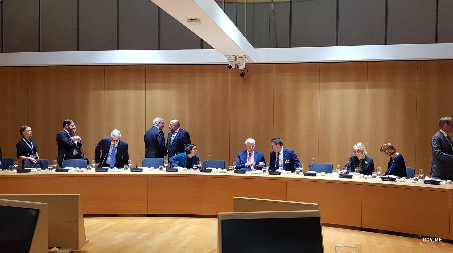 Marković sa ambasadorima EU: Odlučne akcije razbijanja kriminalnih grupa Marković sa ambasadorima EU: Odlučne akcije razbijanja kriminalnih grupa