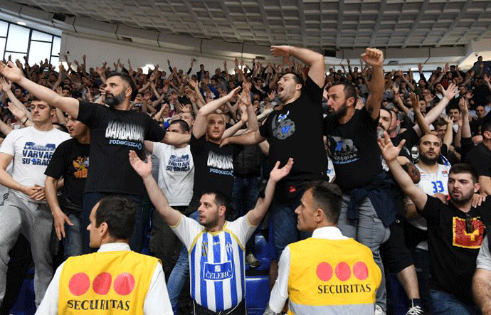 Bez publike pored terena, tribine „Morače“ ispražnjene do trećeg reda Foto: Budućnost Voli/ABA league