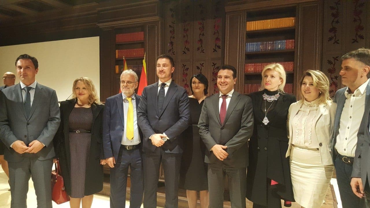 U Skoplju otvorena izložba "Evropska moda na crnogorskom dvoru – refleksije" U Skoplju otvorena izložba "Evropska moda na crnogorskom dvoru – refleksije"