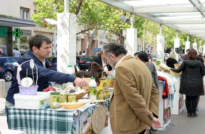 Na Trgu nezavisnosti otvoren III Sajam poljoprivrede Na Trgu nezavisnosti otvoren III Sajam poljoprivrede