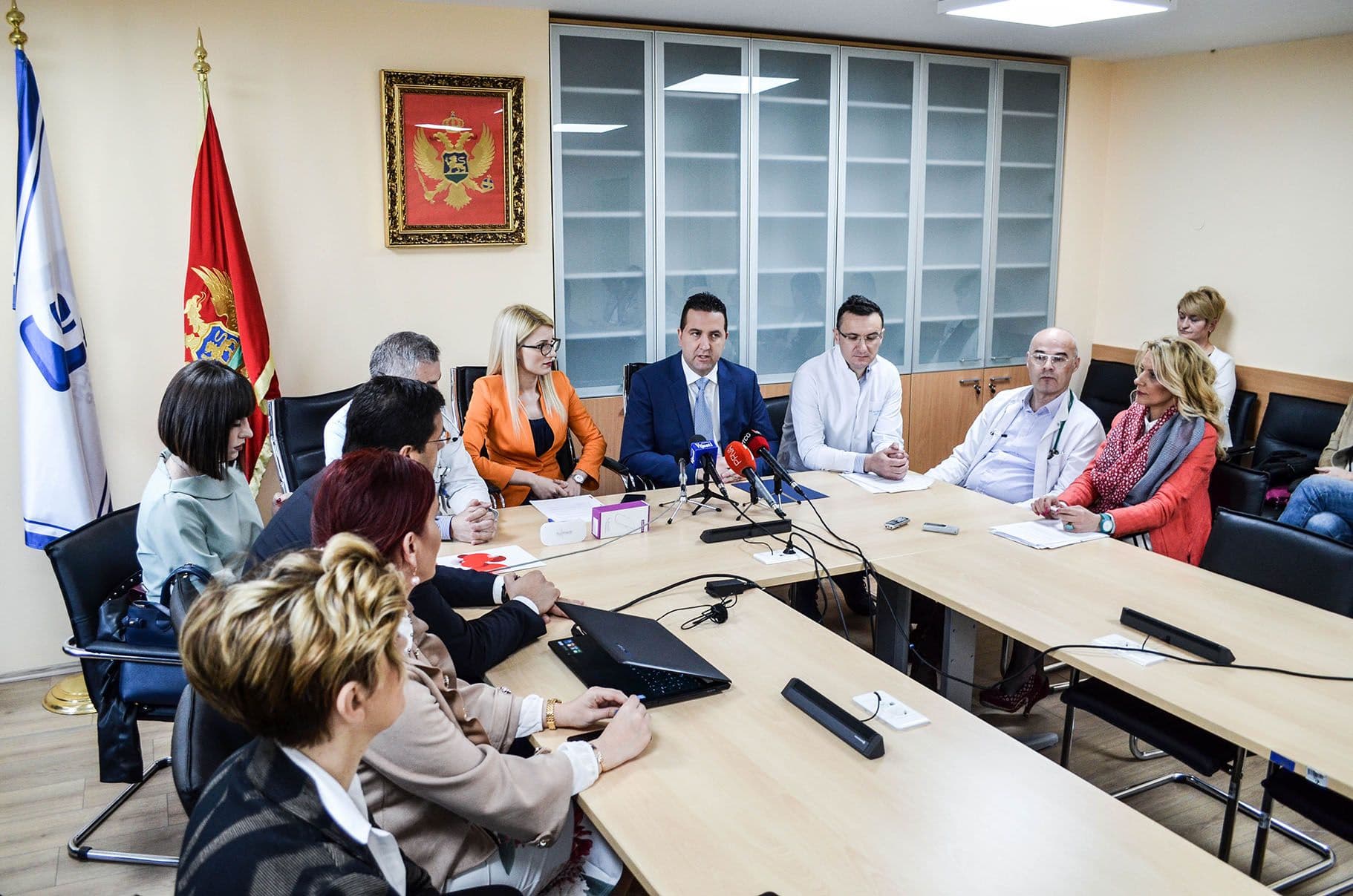 Pilot projekat za regionalno umrežavanje mobilnog EKG aparata u Crnoj Gori Pilot projekat za regionalno umrežavanje mobilnog EKG aparata u Crnoj Gori