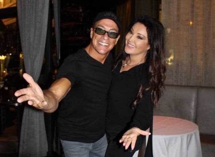 Van Dam kupio novi automobil preko Dragane Mirković Van Dam kupio novi automobil preko Dragane Mirković