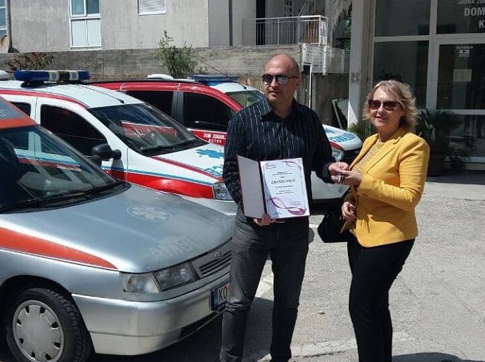 Dom zdravlja Kotor ustupio sanitetsko vozilo Domu zdravlja Berane Dom zdravlja Kotor ustupio sanitetsko vozilo Domu zdravlja Berane