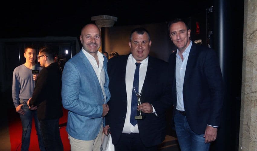 Radomir Novaković Cakan proglašen za džentlmena godine Radomir Novaković Cakan proglašen za džentlmena godine