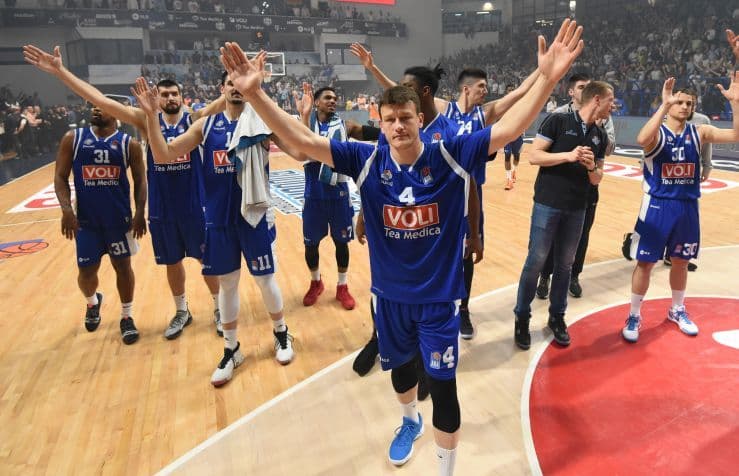 Budućnost bez poraza, pala i Sutjeska! Budućnost bez poraza, pala i Sutjeska!