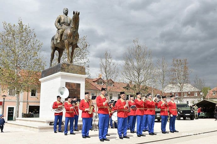 Volkov: Vojska treba da neposredno komunicira sa građanima Volkov: Vojska treba da neposredno komunicira sa građanima