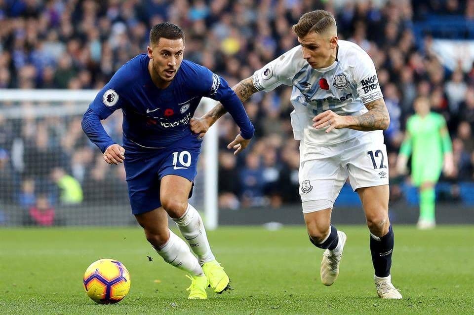 Jović, Azar i Žiru kandidati za najboljeg fudbalera LE Jović, Azar i Žiru kandidati za najboljeg fudbalera LE