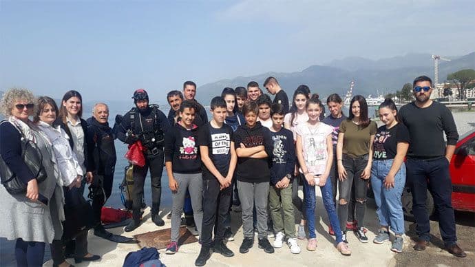 Akcija čišćenja tivatskog akvatorijuma Akcija čišćenja tivatskog akvatorijuma