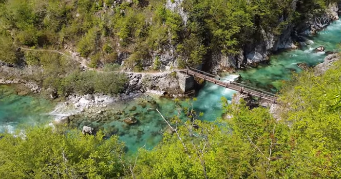Pogledajte snimak iz kanjona rijeke Mrtvice Pogledajte snimak iz kanjona rijeke Mrtvice