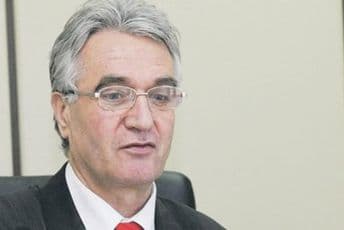 Kalač: Stečajevi u dvije banke dodatno upozorili klijente na oprez i analizu Kalač: Stečajevi u dvije banke dodatno upozorili klijente na oprez i analizu