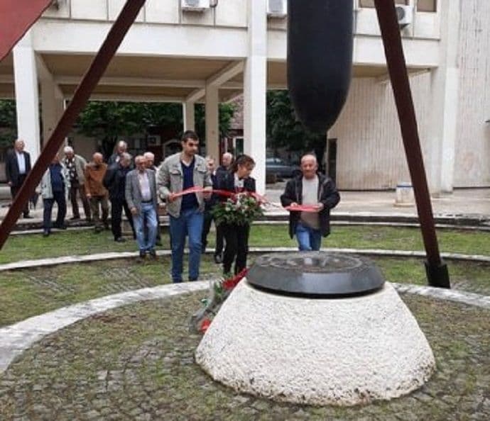 SNP se poklonila sjenima nevino stradalih građana Podgorice SNP se poklonila sjenima nevino stradalih građana Podgorice