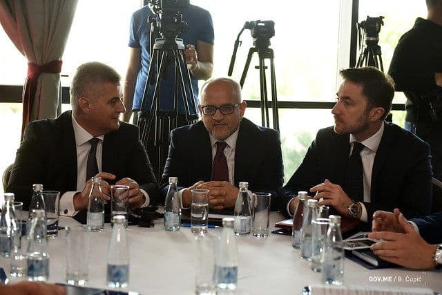 Predstavljeni aktuelni projekti i razvojni prioriteti Predstavljeni aktuelni projekti i razvojni prioriteti