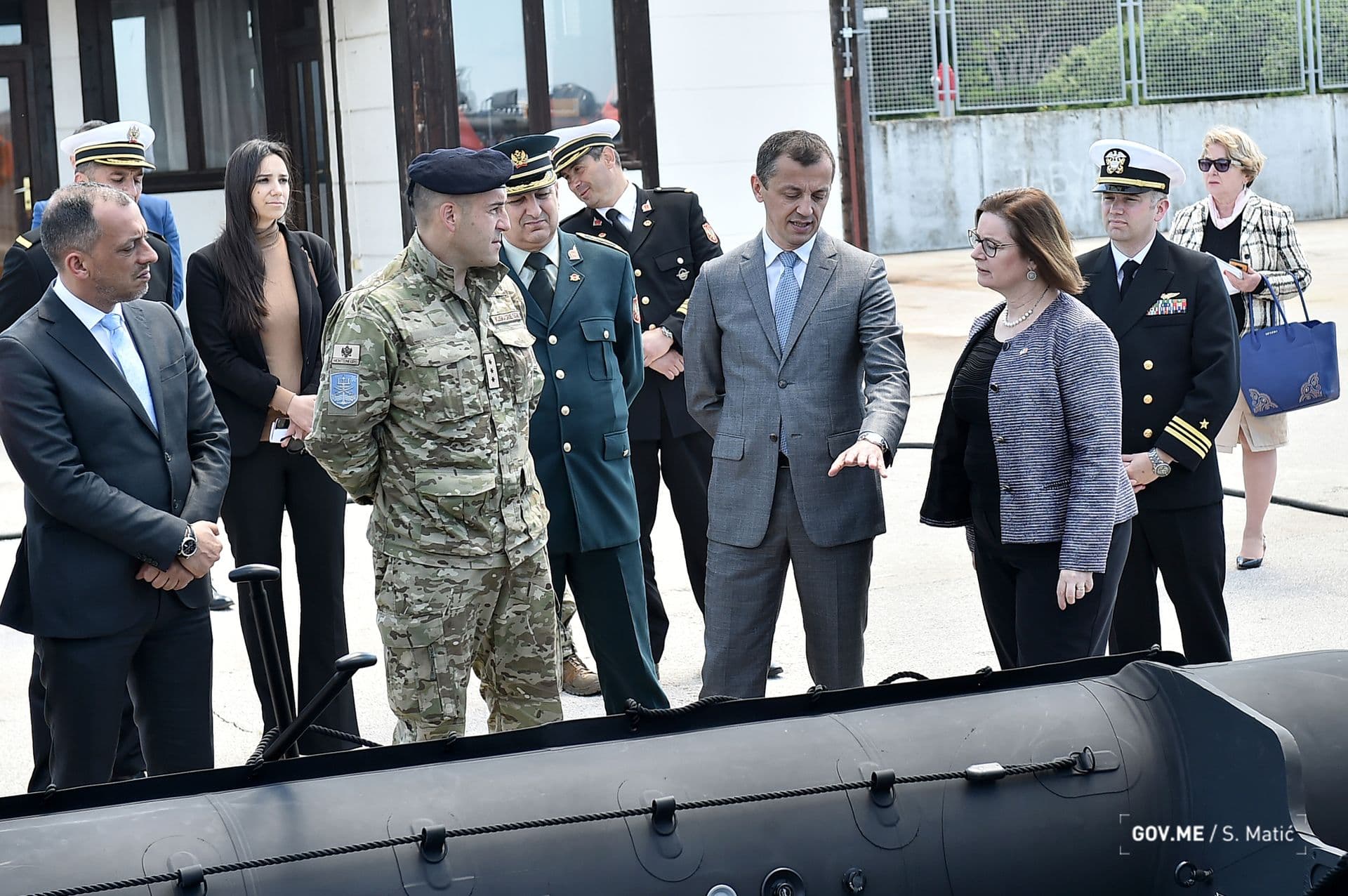 SAD donirale Mornarici dva čamca P-5.8 sa pratećom opremom SAD donirale Mornarici dva čamca P-5.8 sa pratećom opremom