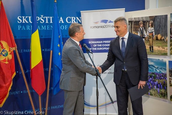 U Skupštini otvorena izložba fotografija „Pozdrav iz Rumunije“ U Skupštini otvorena izložba fotografija „Pozdrav iz Rumunije“