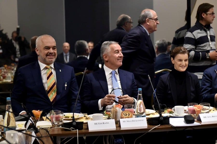 Đukanović sa liderima Zapadnog Balkana (FOTO) Đukanović sa liderima Zapadnog Balkana (FOTO)