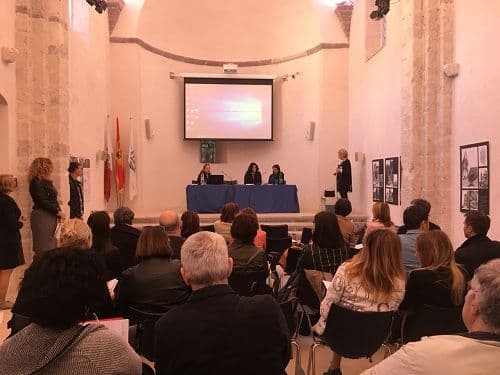 Održan međunarodni skup na temu „Stare i rijetke knjige, dokumenta i umjetnine na papiru“ Održan međunarodni skup na temu „Stare i rijetke knjige, dokumenta i umjetnine na papiru“