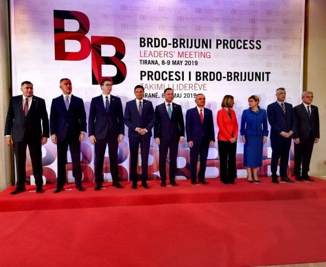 Lideri Zapadnog Balkana potpisali deklaraciju kojom traže punu integraciju u EU Lideri Zapadnog Balkana potpisali deklaraciju kojom traže punu integraciju u EU