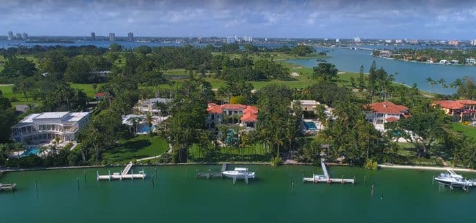 (VIDEO) Ostrvo za slavne i bezobrazno bogate (VIDEO) Ostrvo za slavne i bezobrazno bogate