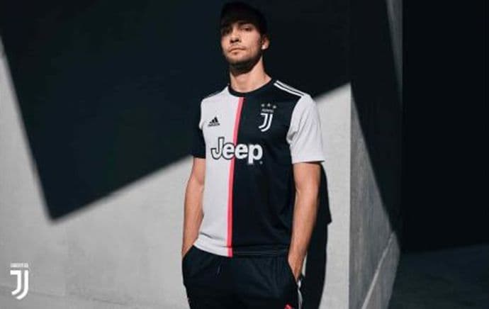Juventusov novi dres: Crno-bijele pruge su prošlost Juventusov novi dres: Crno-bijele pruge su prošlost