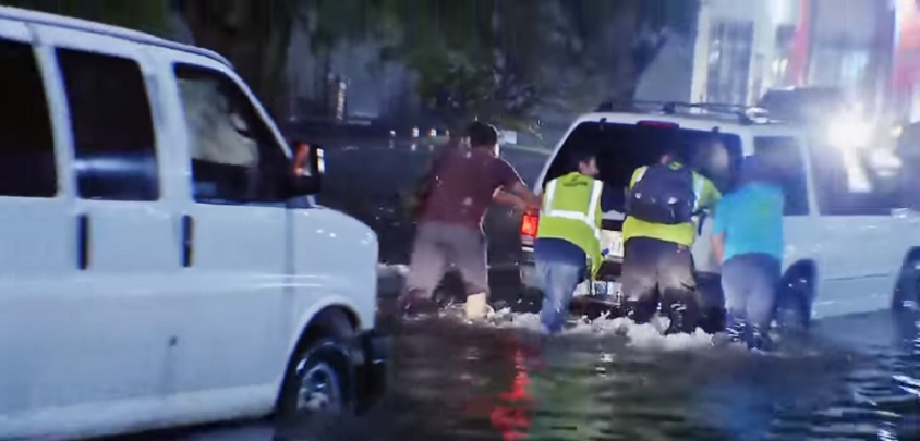 Poplavljeni Nju Orleans i Hjuston Poplavljeni Nju Orleans i Hjuston