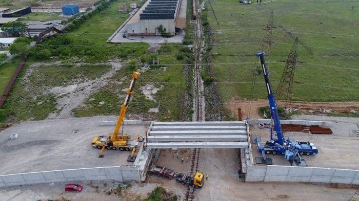 Ugrađeni nosači za nadvožnjak na Jugozapadnoj obilaznici Ugrađeni nosači za nadvožnjak na Jugozapadnoj obilaznici