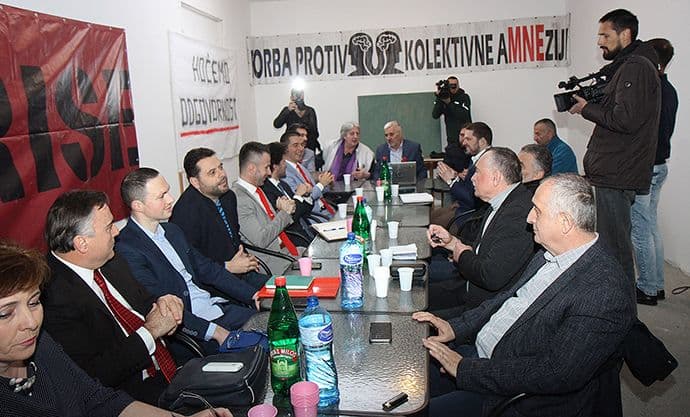 Novi sastanak tek nakon kongresa Demokrata i SDP-a Novi sastanak tek nakon kongresa Demokrata i SDP-a