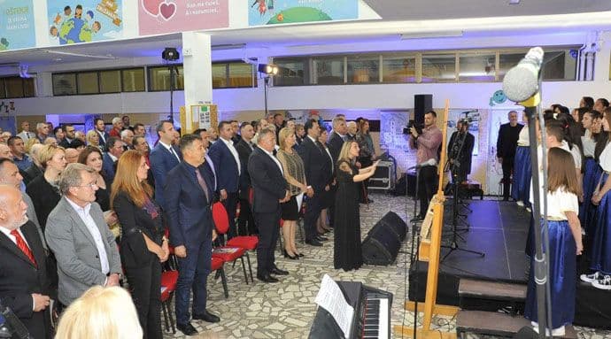 Pažin: OŠ Njegoš uspjela da prebrodi neke od najtežih trauma u istoriji CG Pažin: OŠ Njegoš uspjela da prebrodi neke od najtežih trauma u istoriji CG