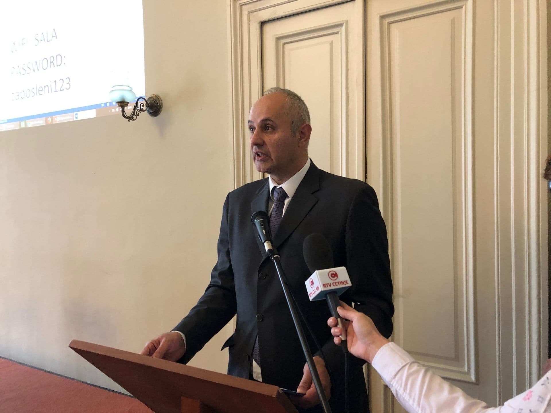 Nemjerljiv doprinos bibliotekara, arhivista i muzeologa u obrazovanju Nemjerljiv doprinos bibliotekara, arhivista i muzeologa u obrazovanju