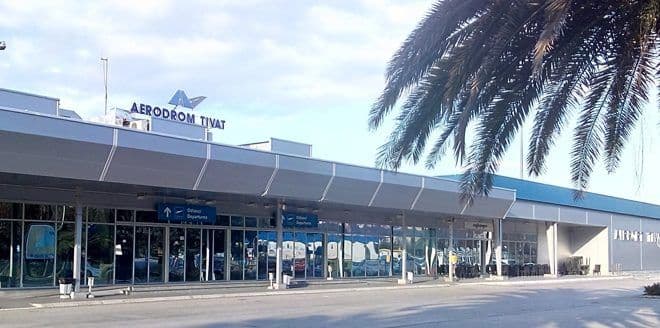 Aerodromi: Radnik koji je pretukao kolegu suspendovan sa posla Aerodromi: Radnik koji je pretukao kolegu suspendovan sa posla