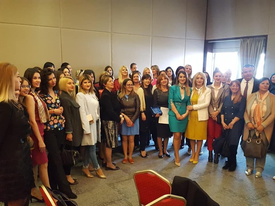 Žene trebaju podršku u bavljenju biznisom Žene trebaju podršku u bavljenju biznisom