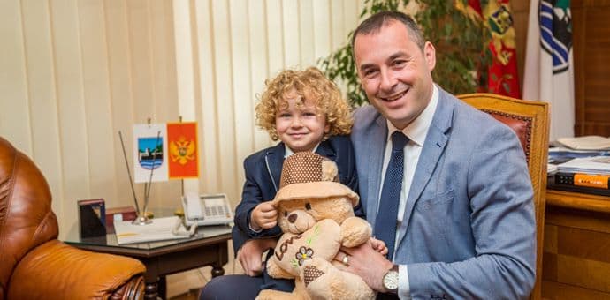 Šćekić ugostio najljepšeg dječaka (FOTO) Foto: Opština Berane