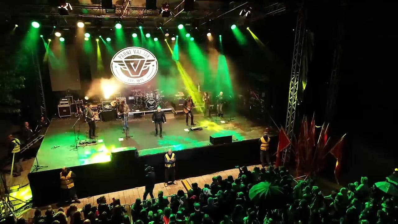 Cetinje: „Parni valjak“ na Dvorskom trgu, povodom Dana nezavisnosti (VIDEO) Cetinje: „Parni valjak“ na Dvorskom trgu, povodom Dana nezavisnosti (VIDEO)