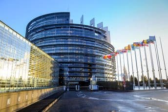 "Rusija pokušava da destabilizuje Crnu Goru preko prosrpskih osjećanja i SPC" "Rusija pokušava da destabilizuje Crnu Goru preko prosrpskih osjećanja i SPC"