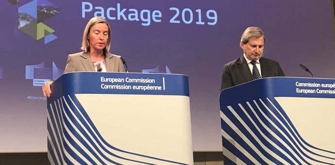 Han: Potrebna snažnija i vjerodostojnija reforma vladavine prava u CG Foto: JHahnEU Tviter