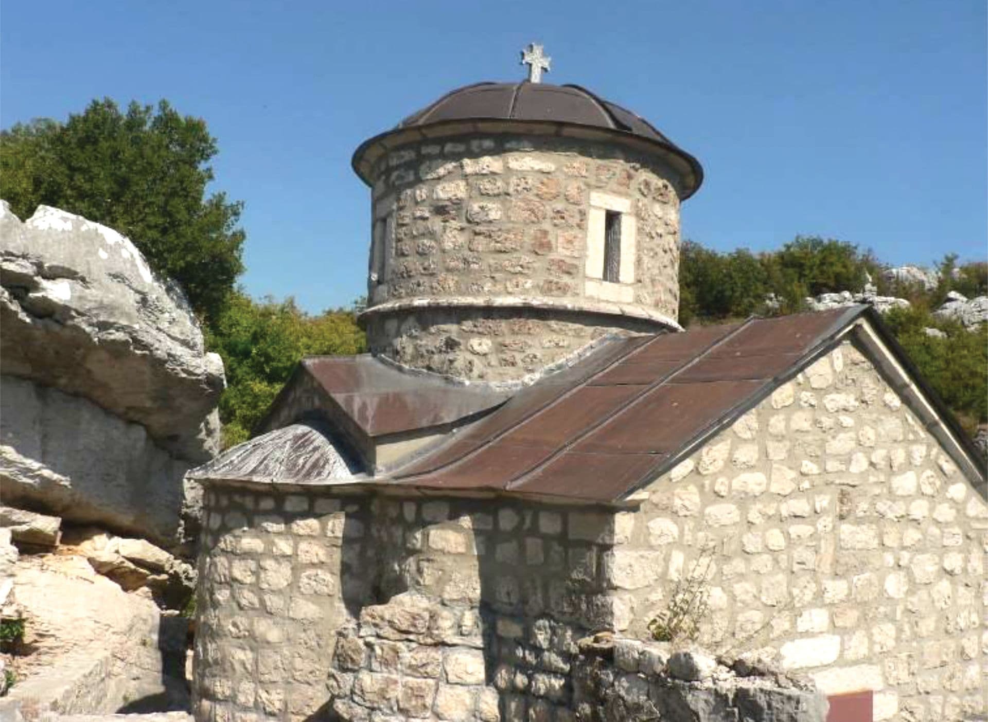 "Monah-izvanjac" zli usud crnogorske kulture "Monah-izvanjac" zli usud crnogorske kulture