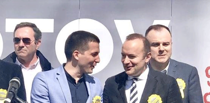 Pavićević i Bečić formalizuju politički savez Pavićević i Bečić formalizuju politički savez