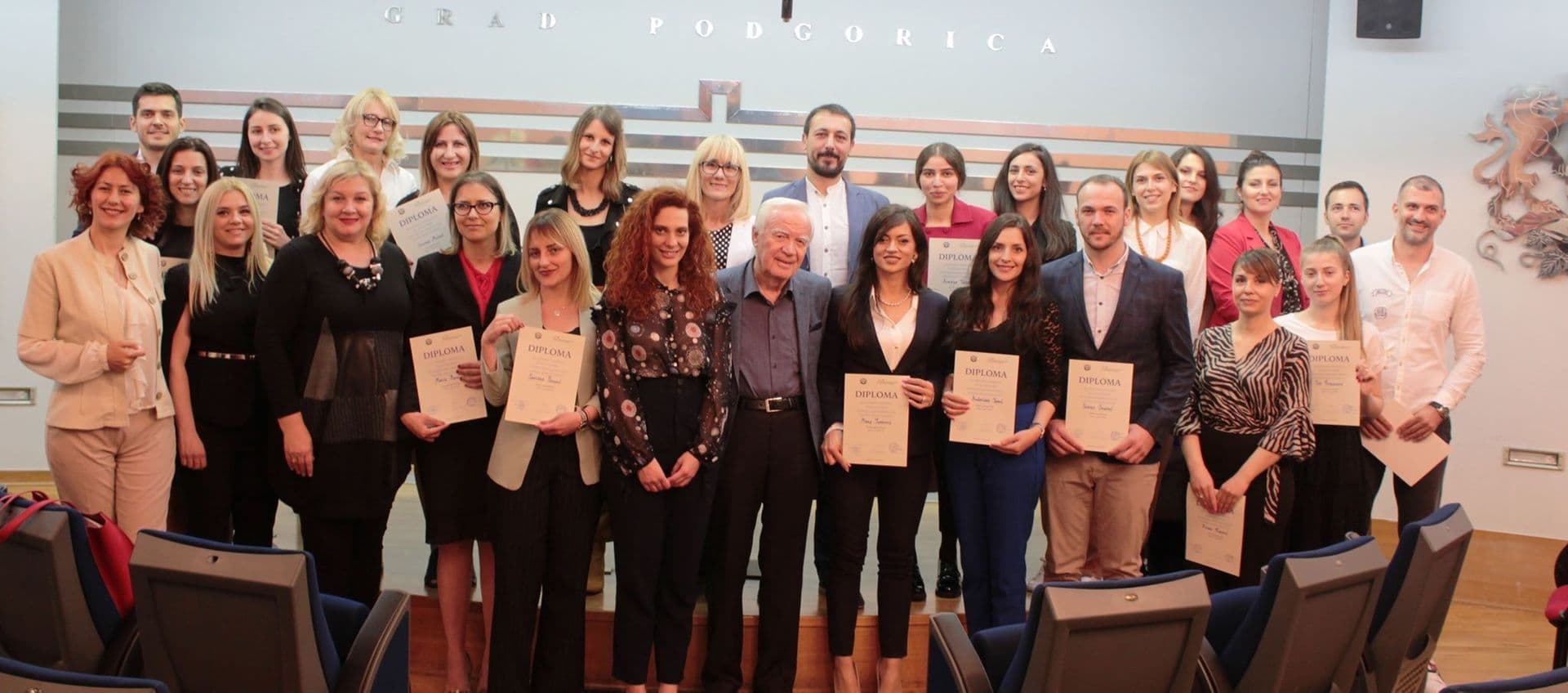 Uručene diplome VII generaciji KIC retoričara Uručene diplome VII generaciji KIC retoričara
